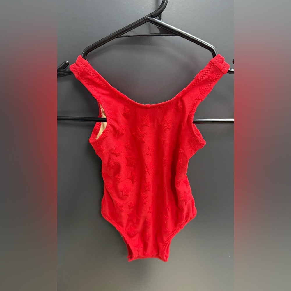 ❤️ Old Navy Baby Girls’ Red Star Textured Swimsuit
Size: 6–12 Months